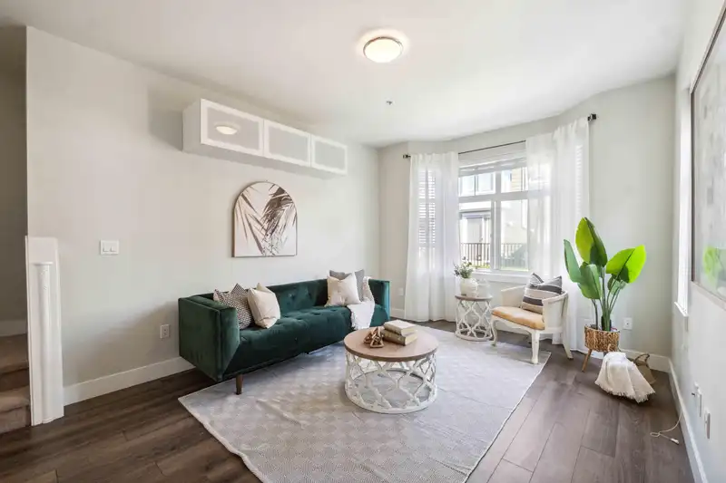 12 20852 77A AVENUE - photo 2 of 24