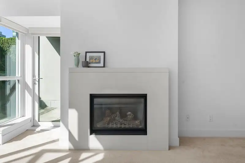 102 6080 IONA DRIVE - photo 4 of 16