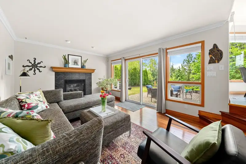 1070 GLACIER VIEW DRIVE - photo 1 of 40