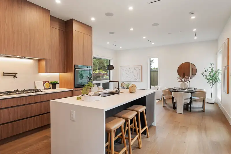 948 W 57TH AVENUE - photo 4 of 20