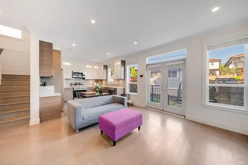 5319 CHAMBERS STREET - photo 2 of 37