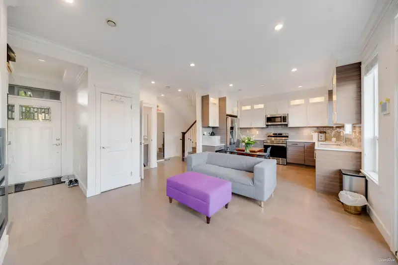5319 CHAMBERS STREET - photo 3 of 37