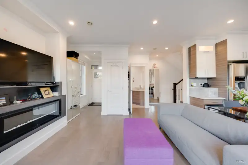 5319 CHAMBERS STREET - photo 4 of 37