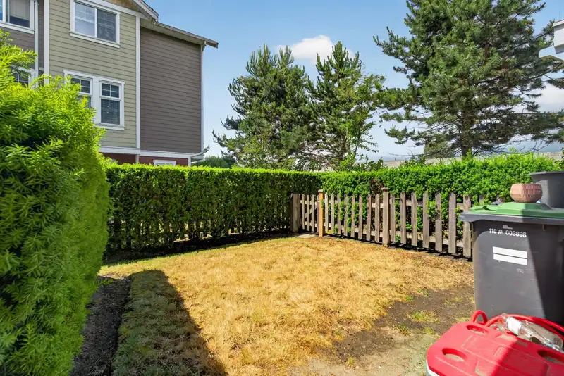 14 1111 EWEN AVENUE - photo 4 of 40
