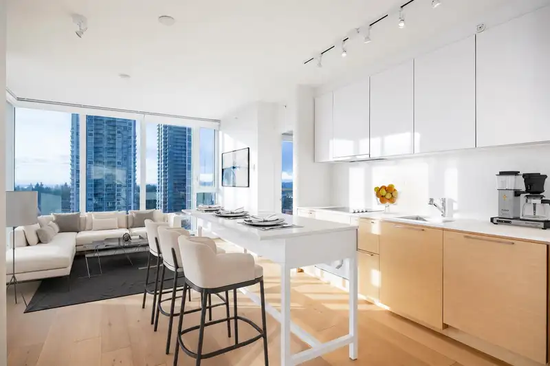 1702 13438 CENTRAL AVENUE - photo 2 of 9