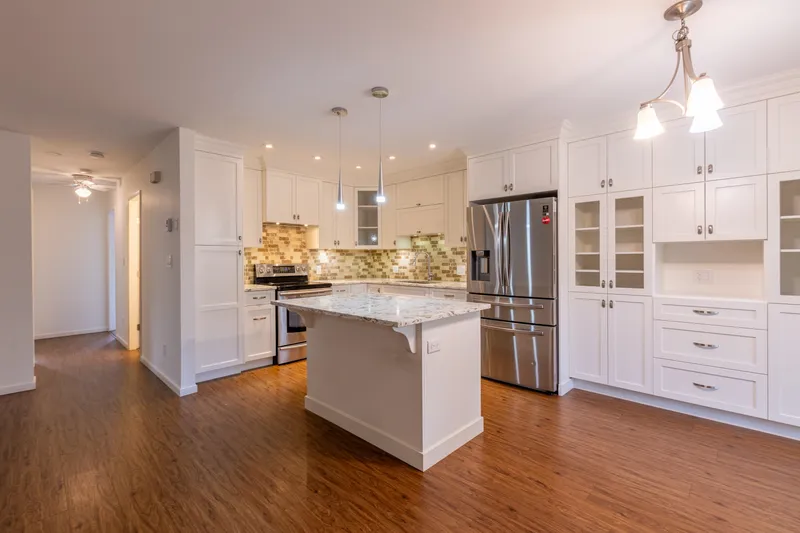 16 2998 MOUAT DRIVE - photo 3 of 25