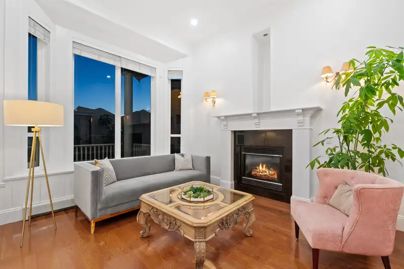 7672 151 STREET - photo 4 of 39