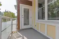 210 1375 VIEW CRESCENT - thumbnail 29