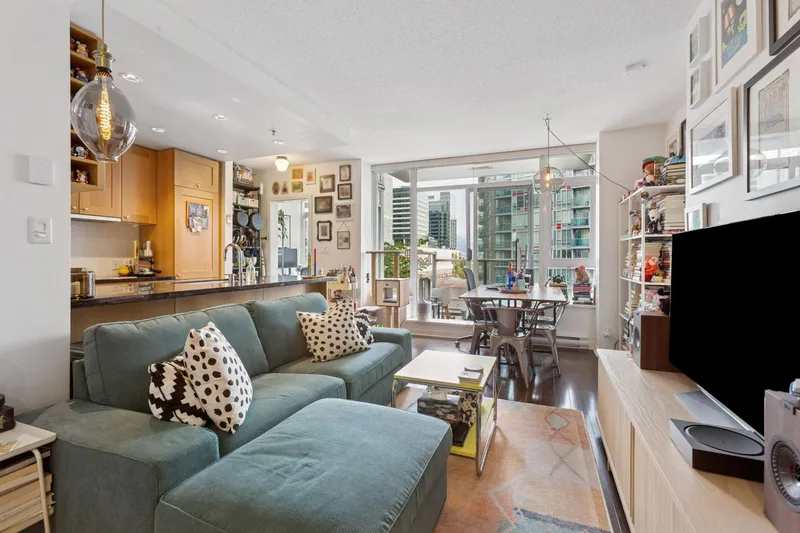 1003 821 CAMBIE STREET - photo 1 of 25