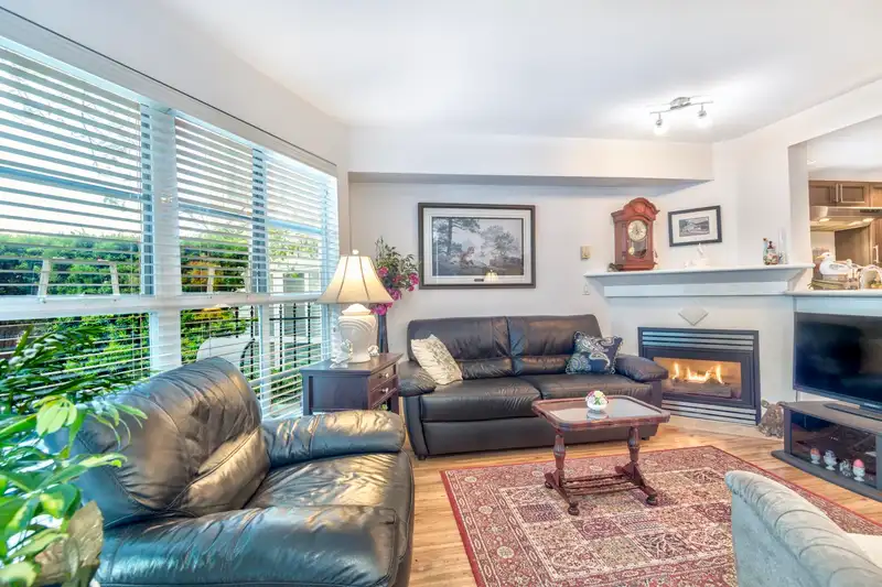 2308 HEATHER STREET - photo 3 of 23