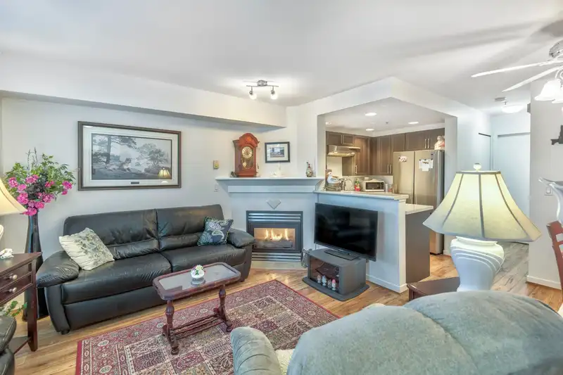 2308 HEATHER STREET - photo 4 of 23
