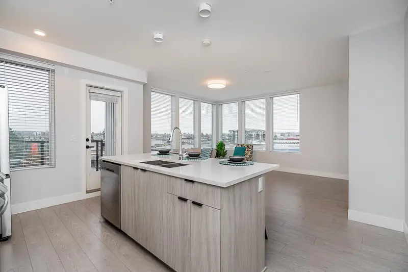 421 20360 LOGAN AVENUE - photo 1 of 25