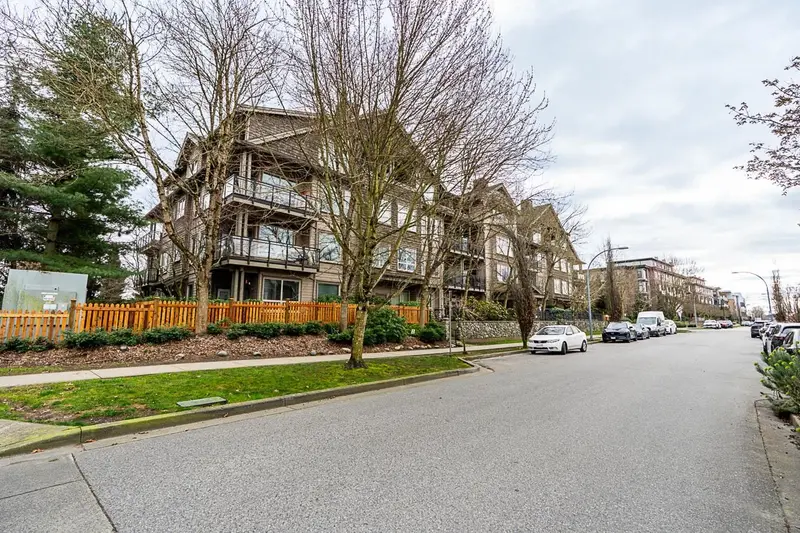 112 250 SALTER STREET - photo 3 of 25