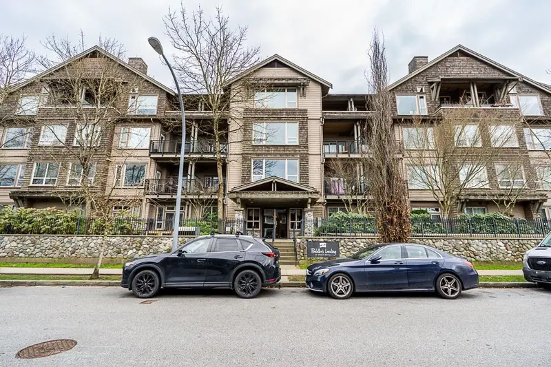 112 250 SALTER STREET - photo 4 of 25