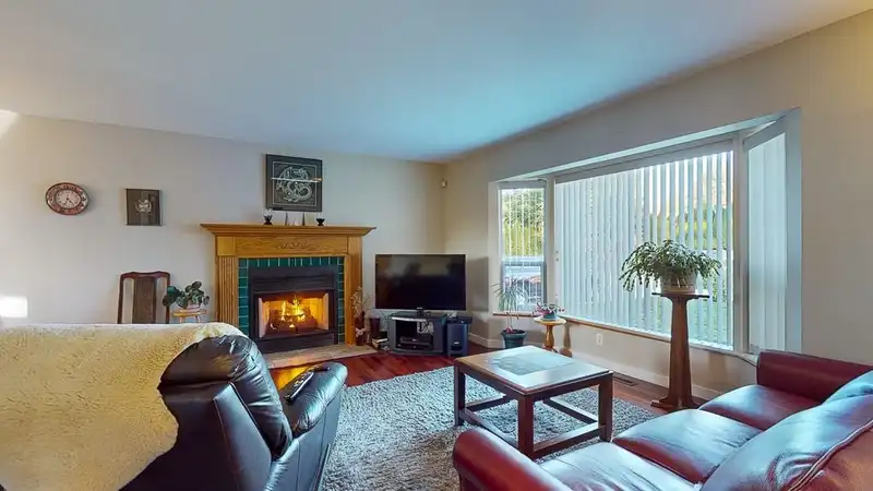 5619 CURTIS PLACE - photo 4 of 38