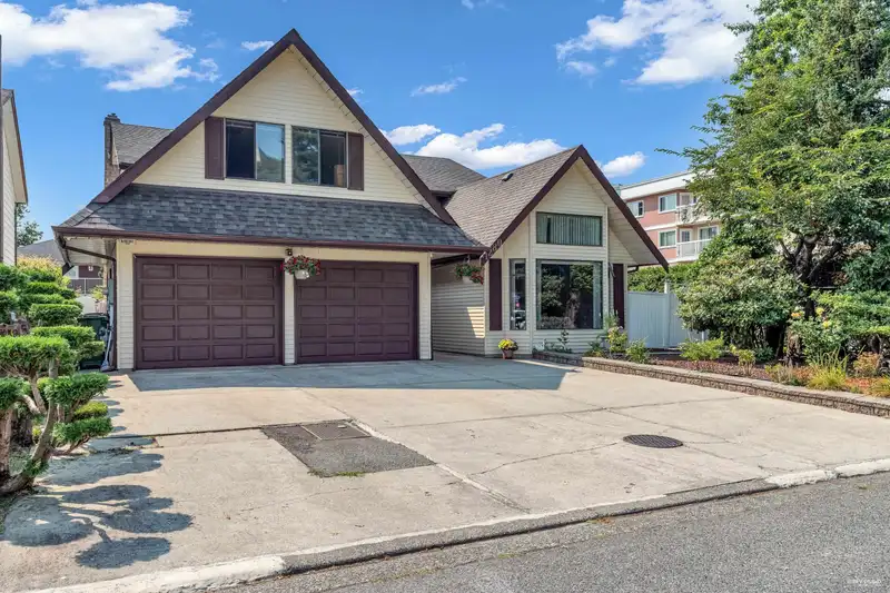 11280 MELLIS DRIVE - photo 2 of 40
