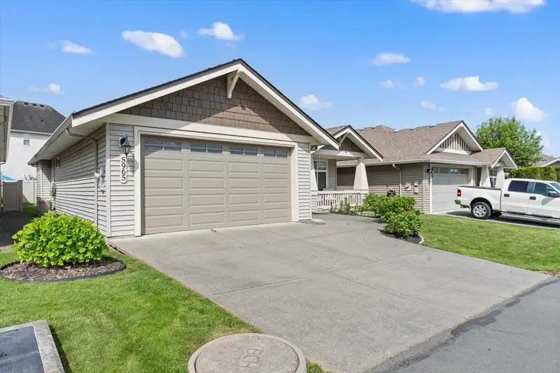 5965 RIVERSTONE STREET - photo 3 of 38