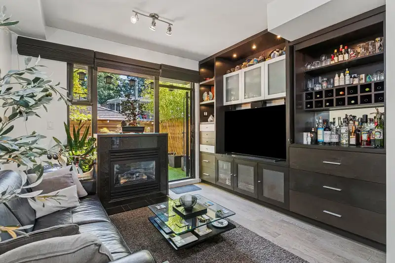3792 COMMERCIAL STREET - photo 1 of 33