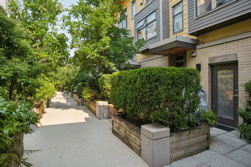 3792 COMMERCIAL STREET - photo 4 of 33
