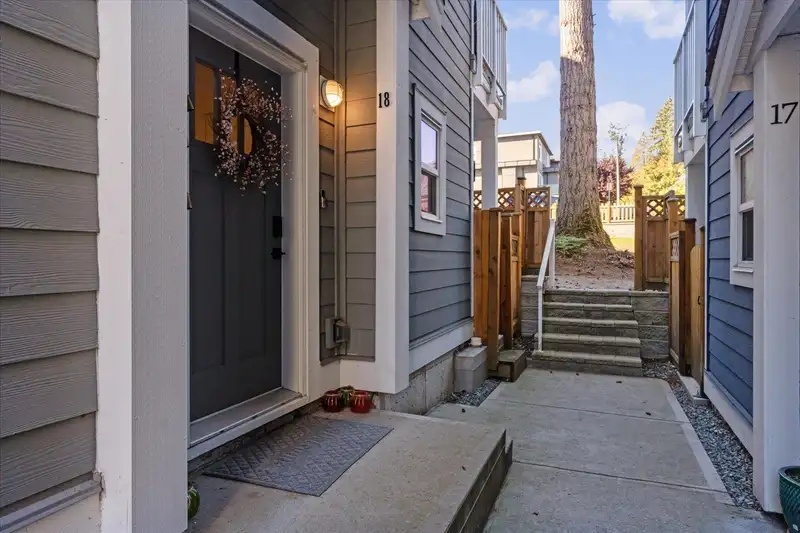 18 9762 182A STREET - photo 3 of 40