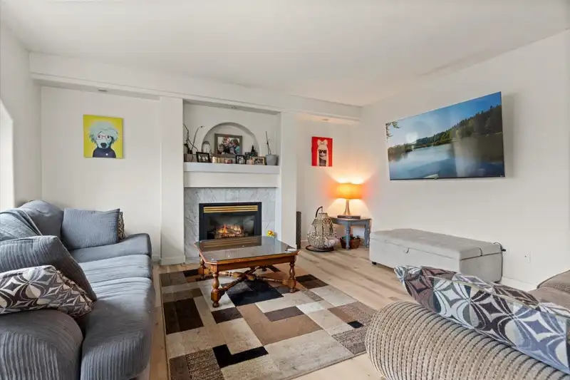 5635 VIEWPOINT PLACE - photo 4 of 27