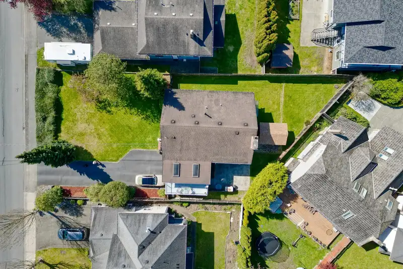 5551 4 AVENUE - photo 1 of 40
