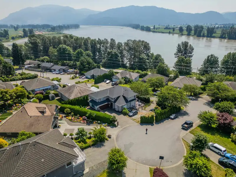 34783 BREALEY COURT - photo 1 of 40
