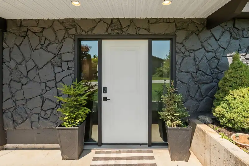 2602 MACBETH CRESCENT - photo 3 of 24