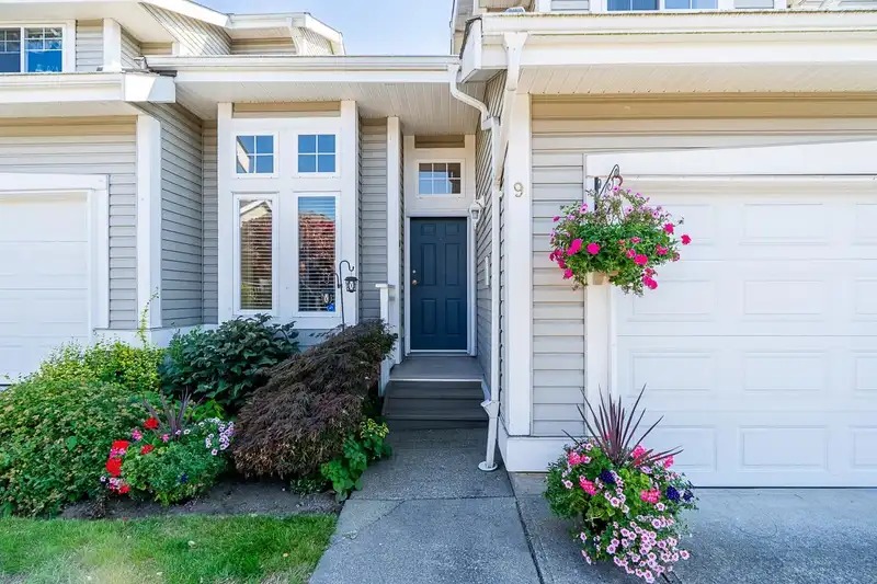 9 20788 87 AVENUE - photo 4 of 40