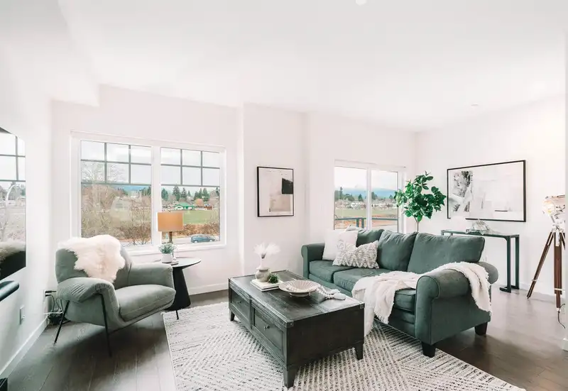 145 19451 SUTTON AVENUE - photo 1 of 39