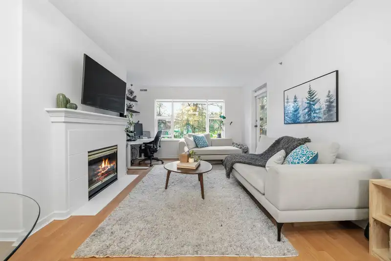 210 5281 OAKMOUNT CRESCENT - photo 2 of 22
