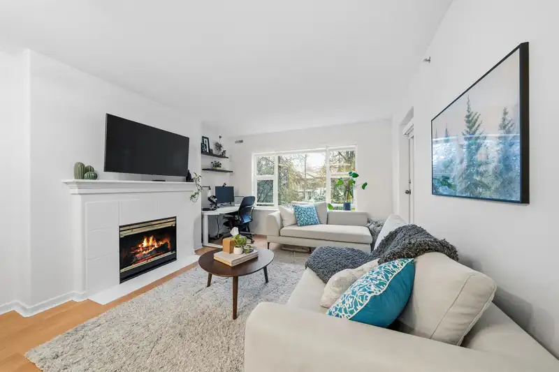 210 5281 OAKMOUNT CRESCENT - photo 4 of 22