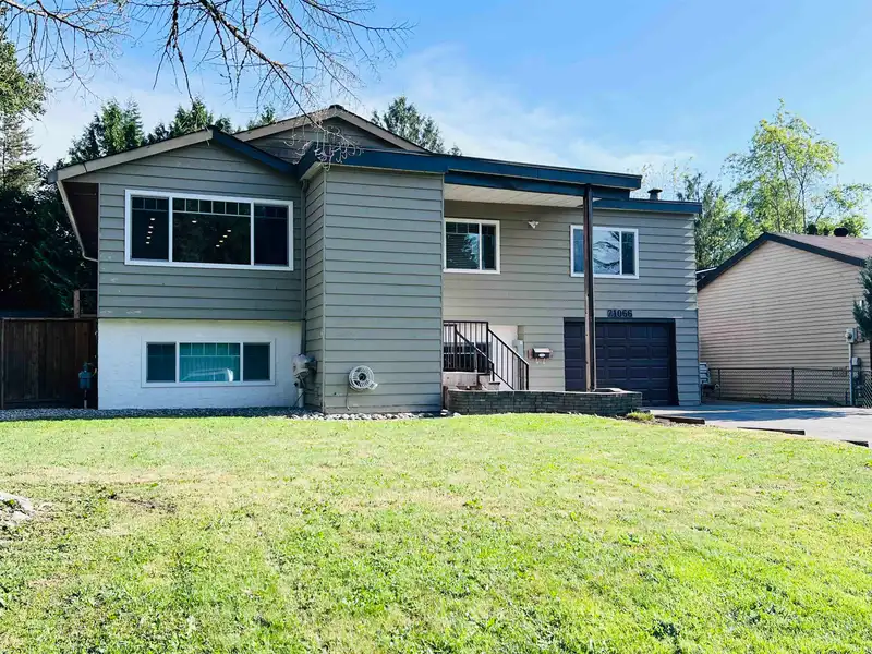 21066 GLENWOOD AVENUE - photo 2 of 39