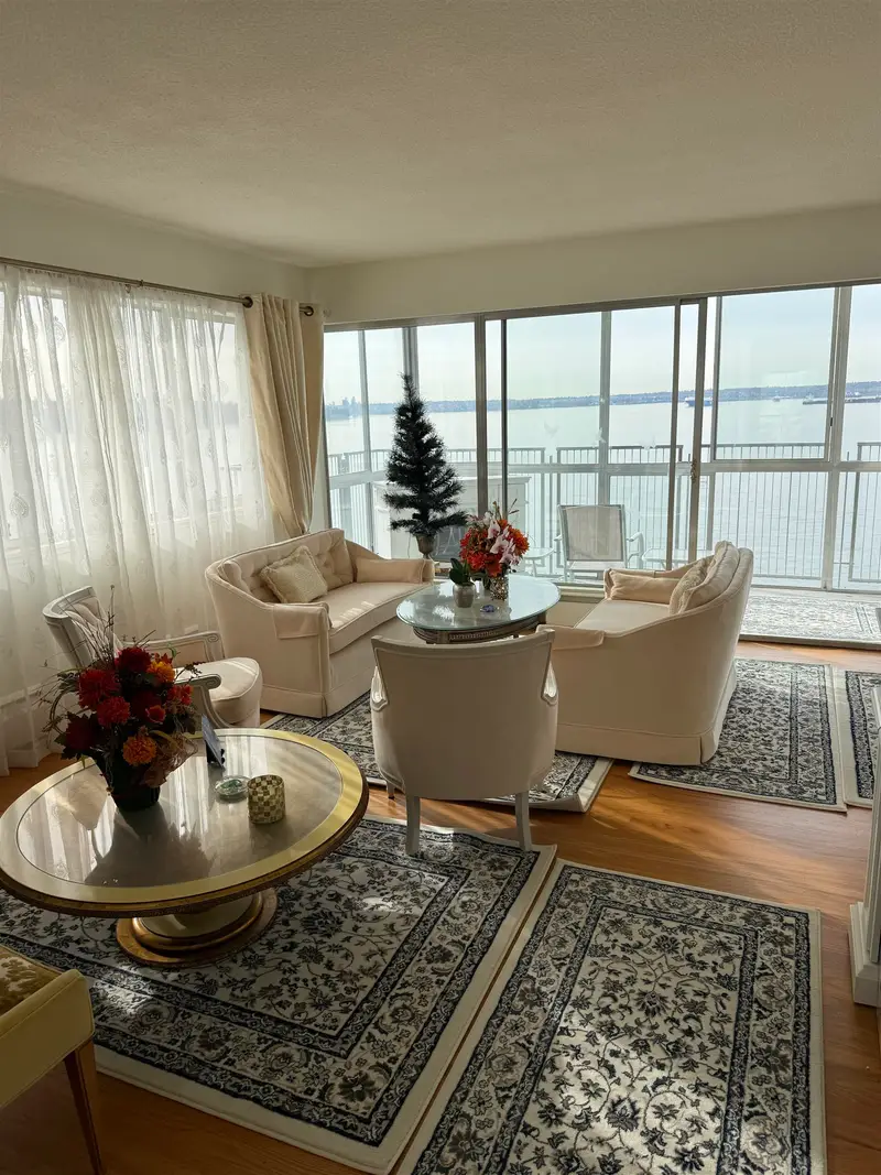 1105 150 24TH STREET - photo 4 of 19