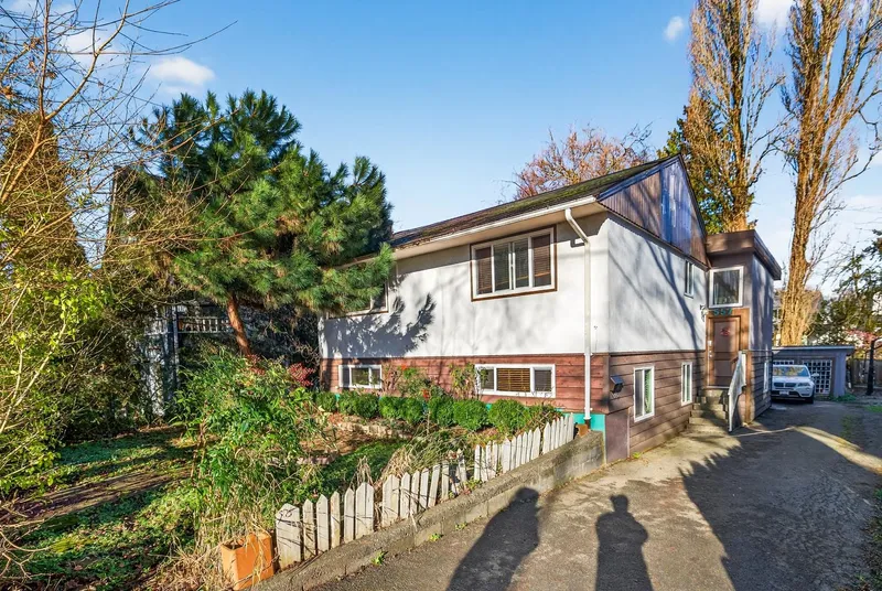 557 E 21ST AVENUE - photo 1 of 25