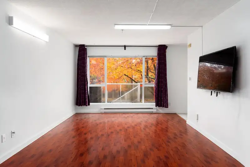 112 7800 ST. ALBANS ROAD - photo 3 of 18