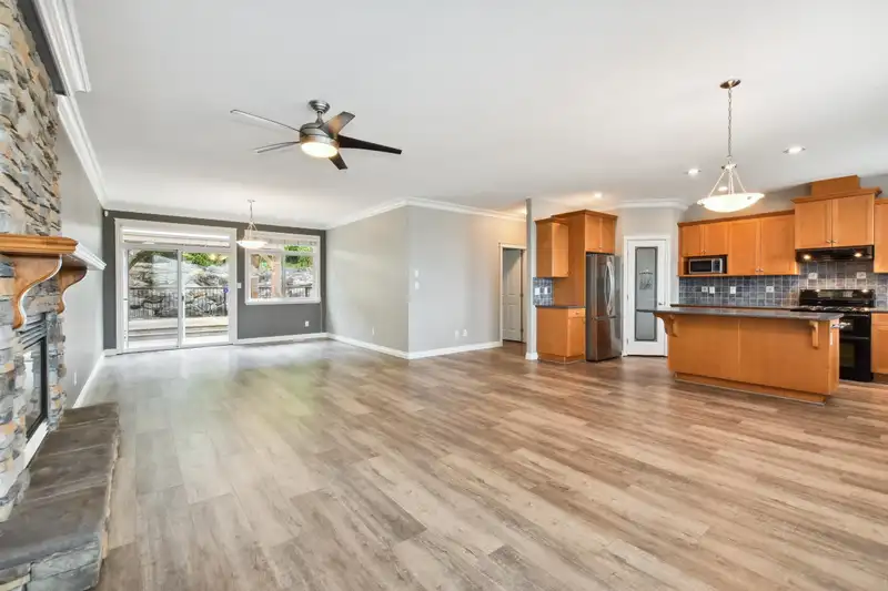 3330 GOLDSTREAM DRIVE - photo 2 of 39