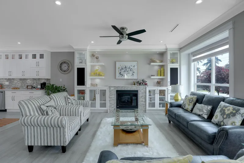 5438 188 STREET - photo 4 of 25