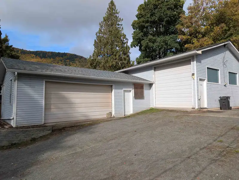 37245 KILGARD ROAD - photo 2 of 33