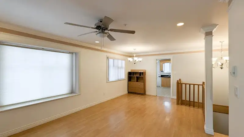 2255 E 30TH AVENUE - photo 4 of 21