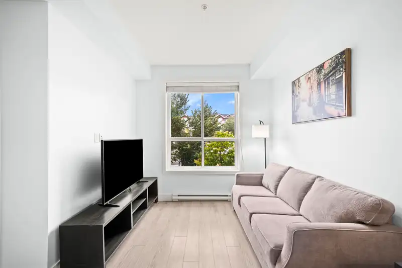 206 6468 195A STREET - photo 3 of 13
