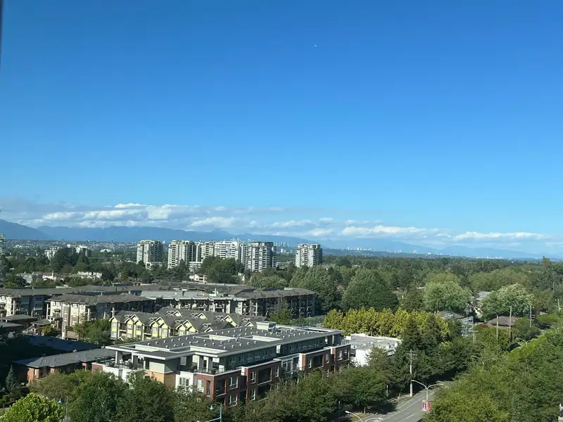 1601 8288 GRANVILLE AVENUE - photo 2 of 21