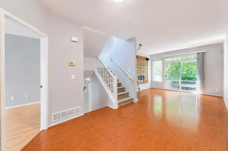 51 5840 DOVER CRESCENT - photo 3 of 28