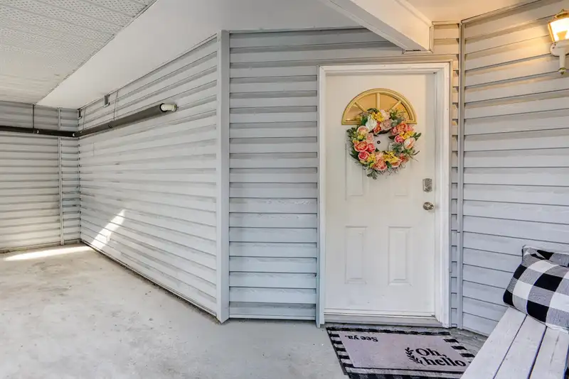 102 1176 FALCON DRIVE - photo 3 of 29