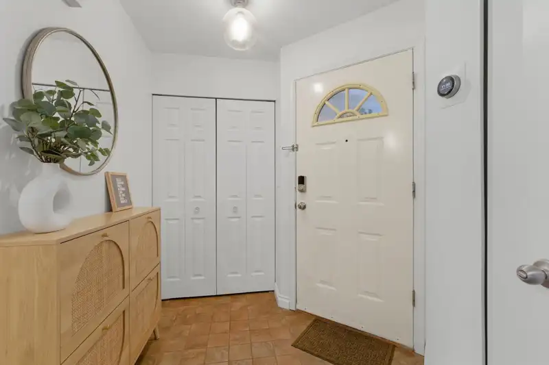 102 1176 FALCON DRIVE - photo 4 of 29