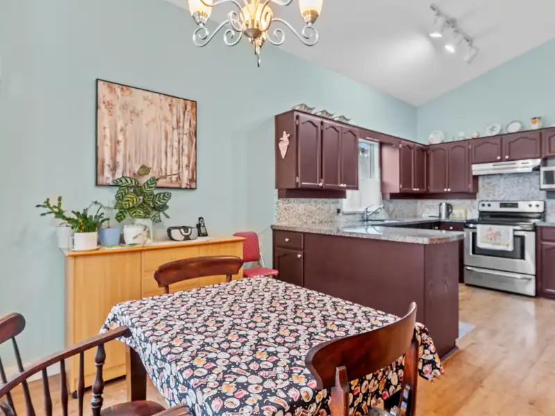 72 9012 WALNUT GROVE DRIVE - photo 3 of 35