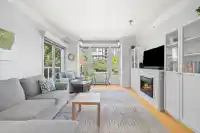 413 14 E ROYAL AVENUE - thumbnail 3