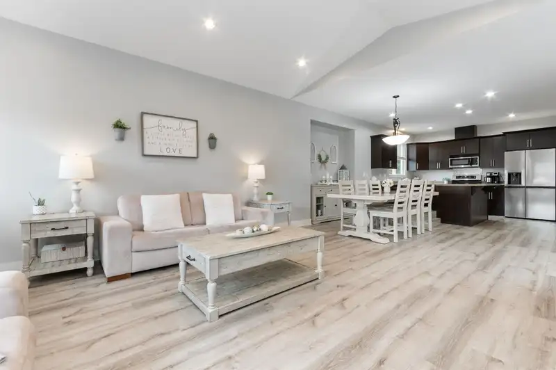 2 46238 STRATHCONA ROAD - photo 4 of 35