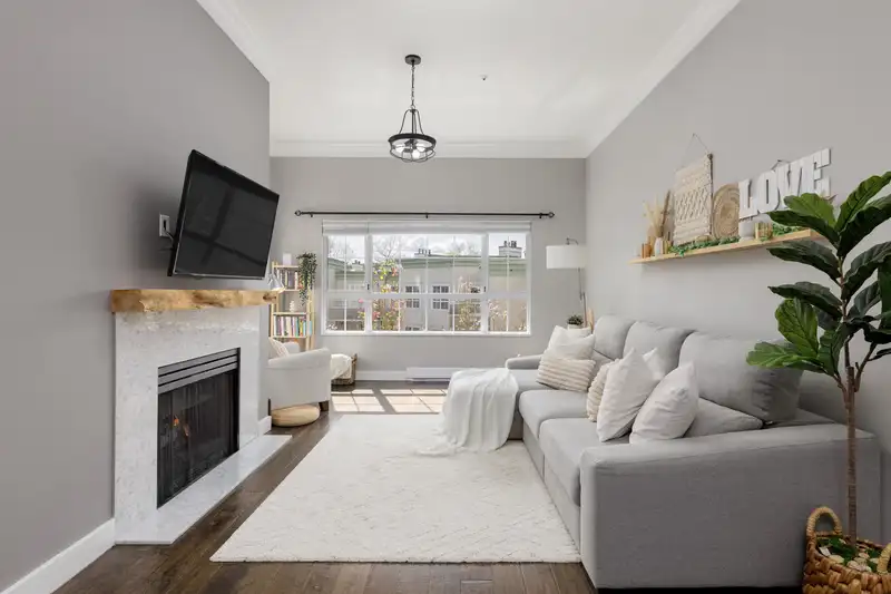 437 2980 PRINCESS CRESCENT - photo 3 of 29