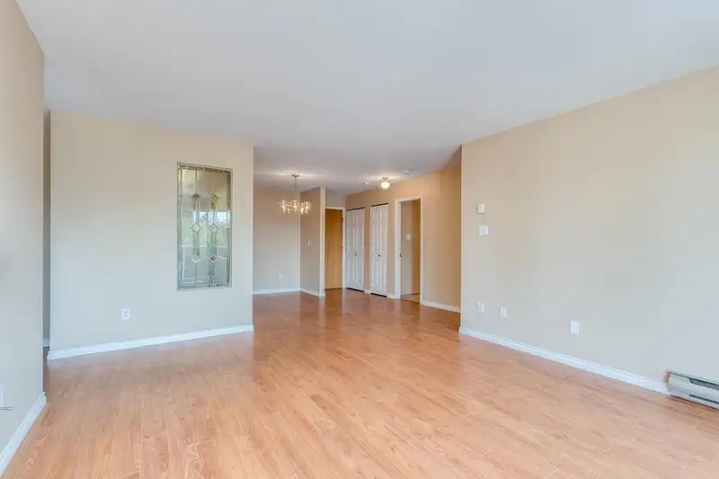 111 5335 HASTINGS STREET - photo 4 of 35